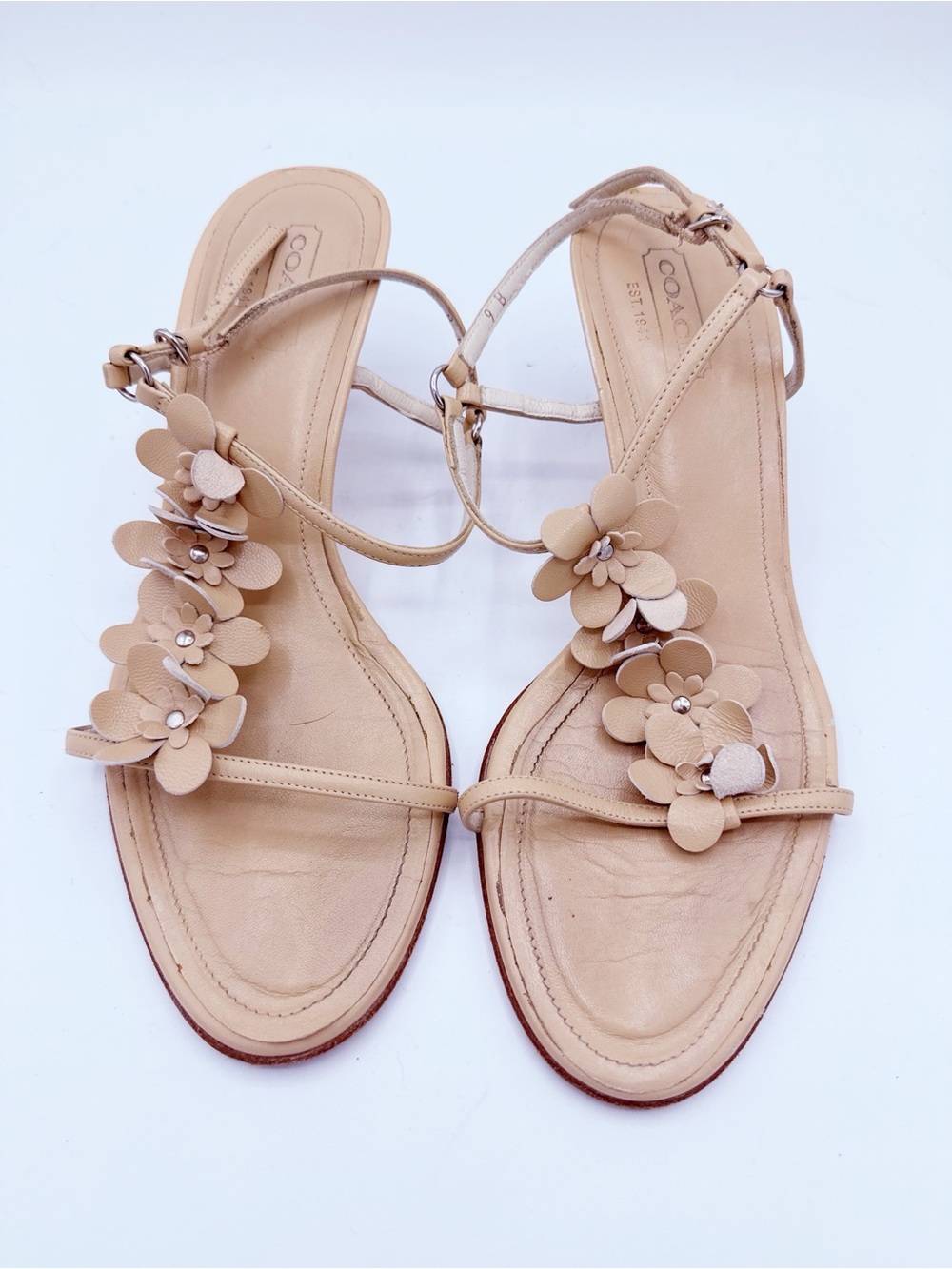 Coach Kelly Leather Floral T-Strap Neutral Tan Kitten Heels Sandals